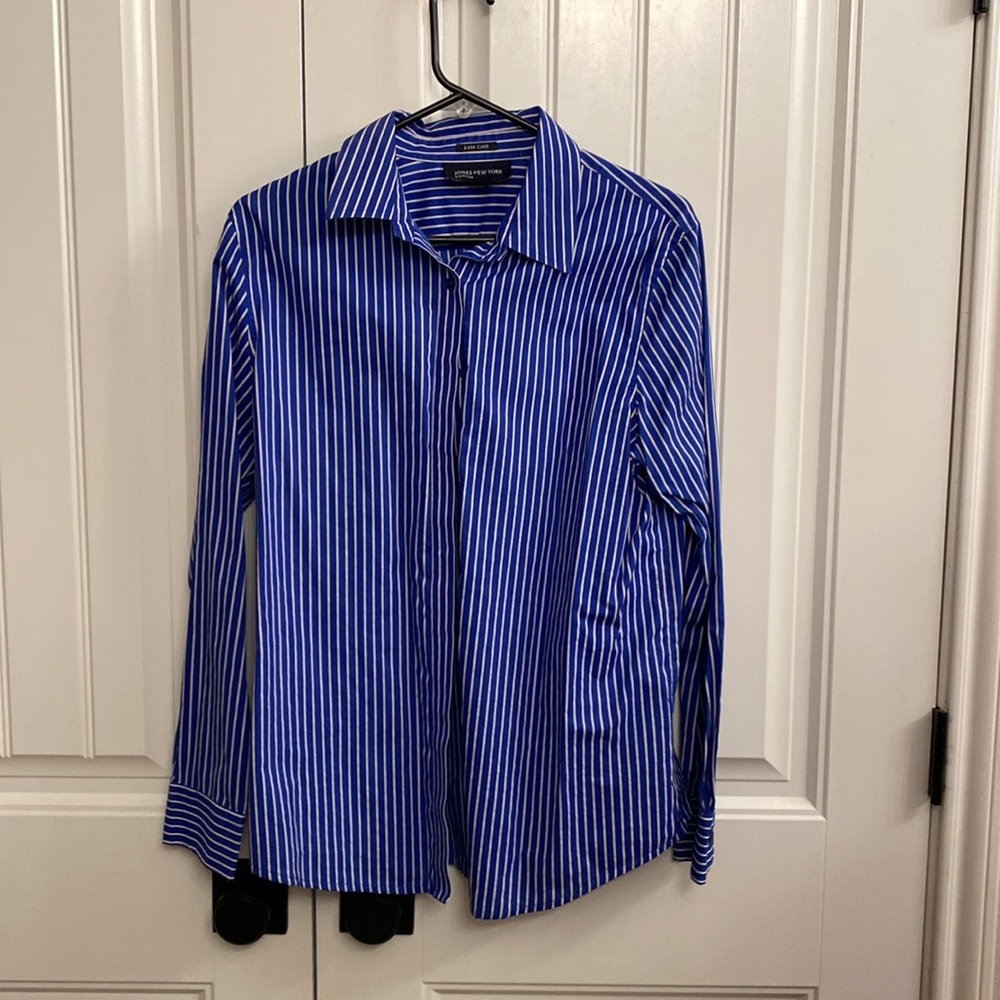Jones New York large blue with white stripes button up shirt